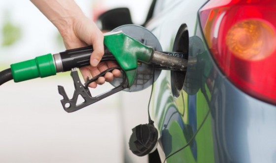 Benzine bir indirim daha geldi